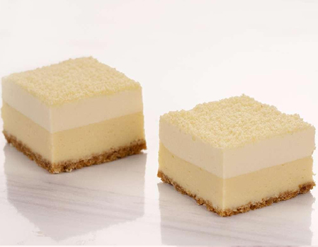 Snowy custard cake (square)